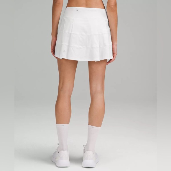 lululemon athletica Dresses & Skirts - Lululemon Pace Rival Mid-Rise Skirt White Sz 10 Tall Shorts Underneath Run Yoga
